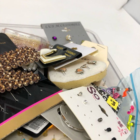 Lot of Costume Jewelry Repurpose Craft Lot - Picture 2 of 16